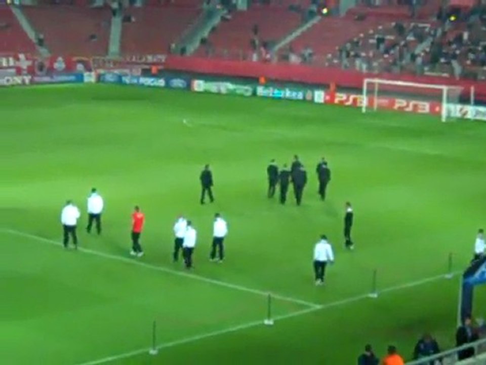 Είσοδος παικτών Ολυμπιακού