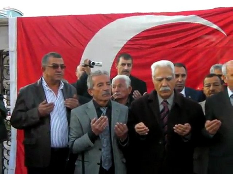 Şehitlerimizi Dualarla Uğurluyoruz...