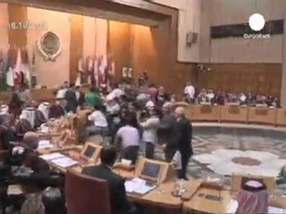 Siria: prova di forza del regime, migliaia di lealisti...