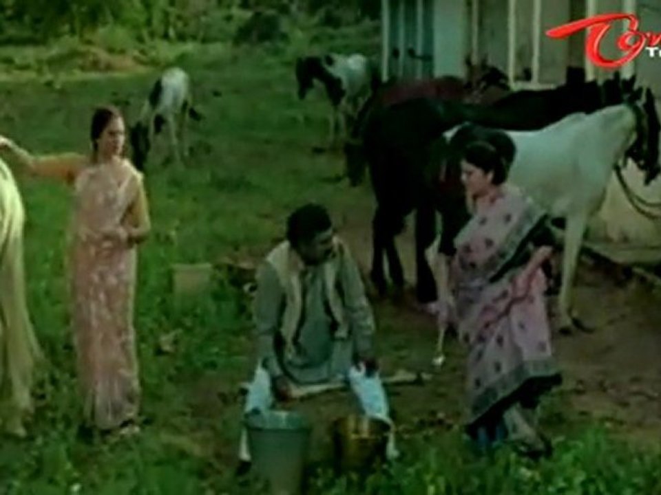 Babu Mohan Comedy Dialogues While Washing Horse