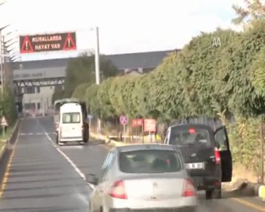 Şehitler Van'dan memleketlerine uğurlanıyor