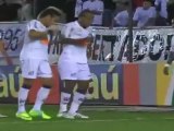 Neymar revient, marque... et danse !