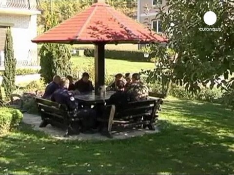 NATO troops move in on Kosovo Serb roadblocks