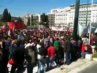 Στους 70.000 οι διαδηλωτές-Άδειος ο προαύλιος χώρος της Βουλής