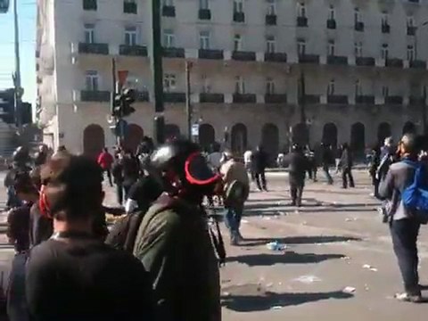 Πετροπόλεμος στο Σύνταγμα 2