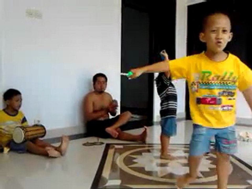 Kids Dancing Traditional Of BALI