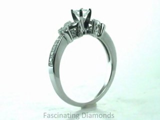 Video herunterladen: FDENS3077ASR   Asscher Cut Diamond Engagement Ring With Round Side Stones In Pave Setting