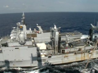 Libye : ravitaillement à la mer par La Marne