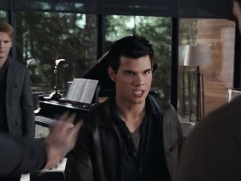 Twilight Chapitre 4 : Révélation 1ère Partie - Sneak Peek : Wedding Event [VO|HD]