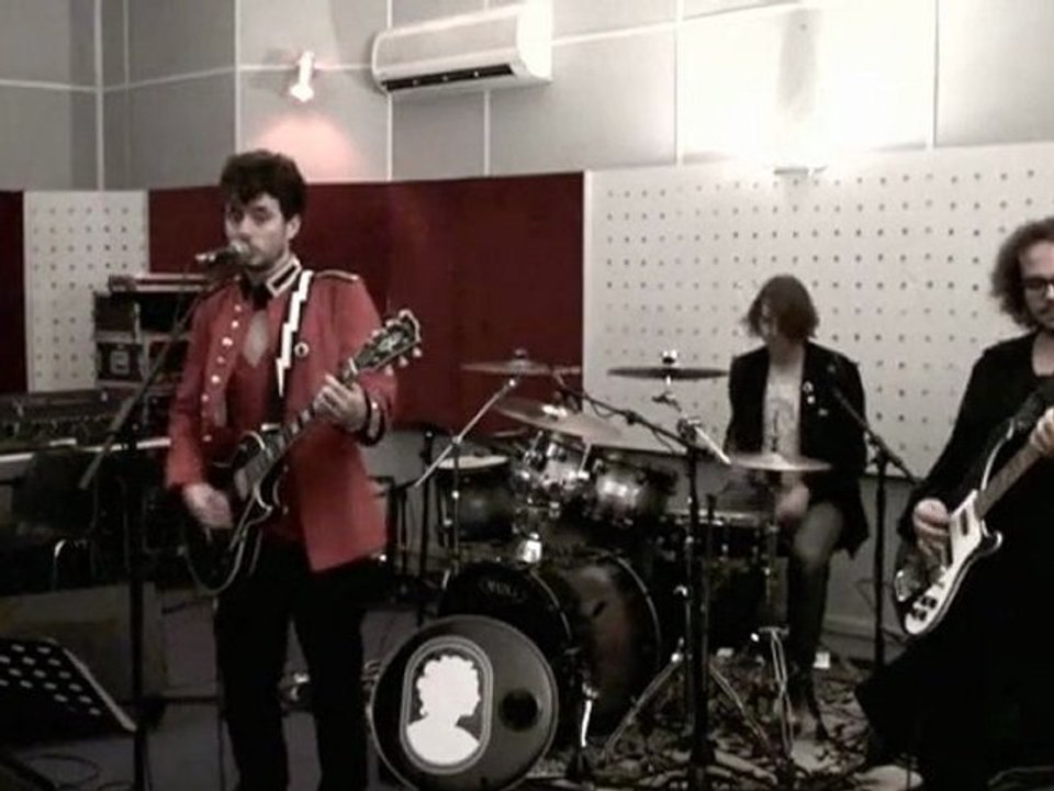 Bovary - Bovary Bleu (le Beau Danube Bleu - Johann Strauss)