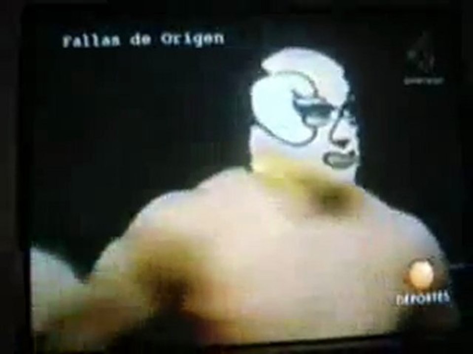 Mil Mascaras vs El Halcon mascara contra mascara !!!!