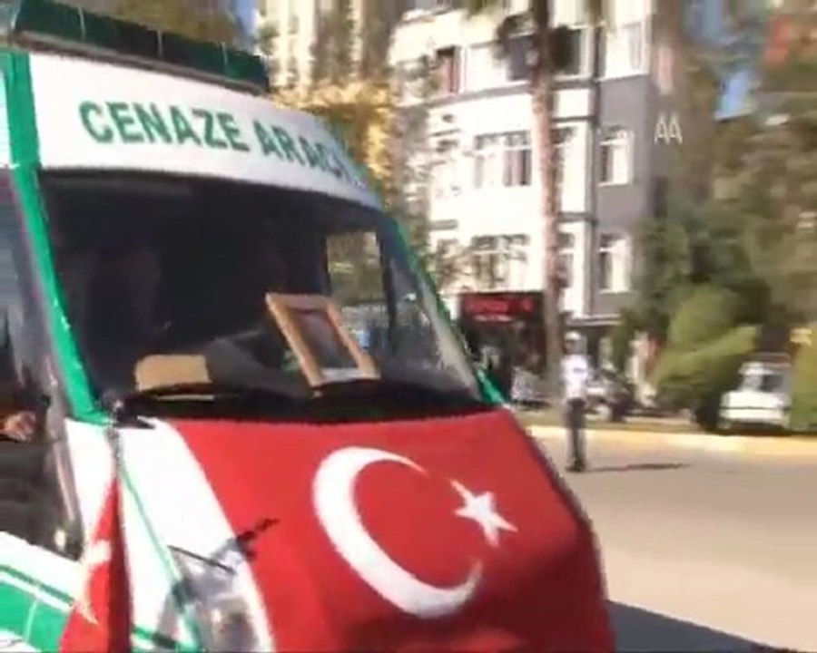 İstanbul ve Adana'daki şehitler son yolculuklarında