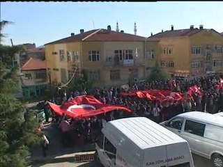 karahallıda şehitler için yürüyüş