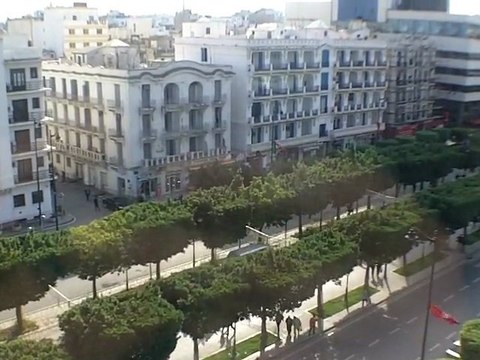 [interlude] Panorama vertical de l'avenue Bourguiba à Tunis