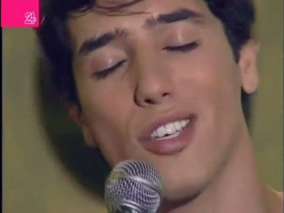 2011 Harel Skaat live  דמויות- הראל סקעת