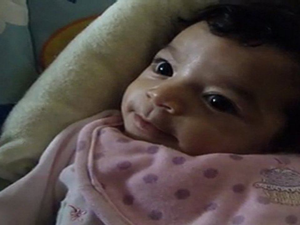 Fernandinha conversa com a mamae