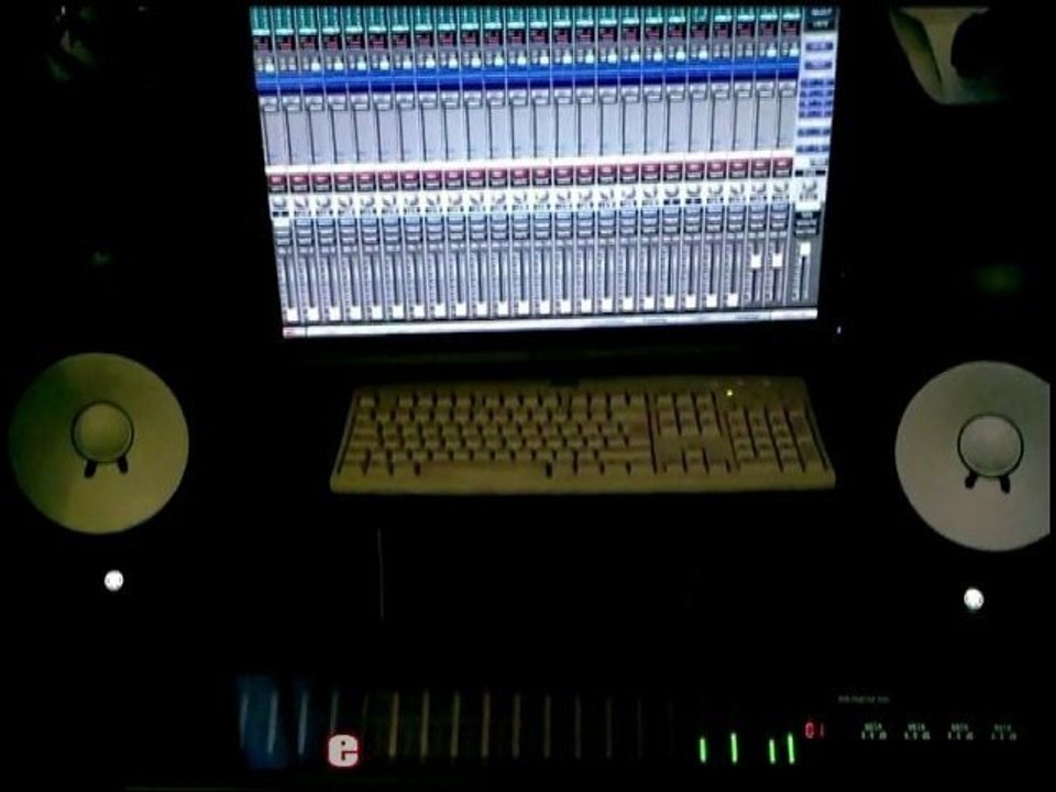 Gued'1 pour le titre Chirac Back et l'album Bonification Fatale