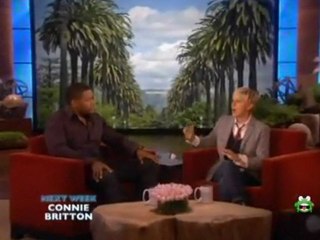 Michael Strahan Interview and Dunk Oct 14 2011