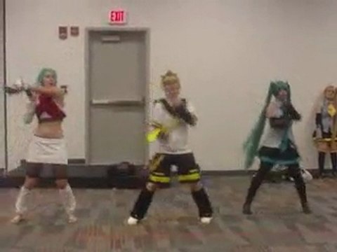 Ohayocon 2010 Trip - Vocaloid Dancing