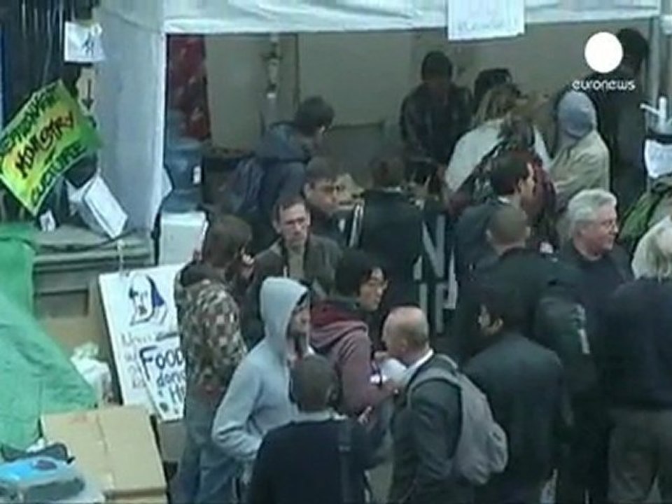 Les Indignés font fermer la cathédrale St Paul à Londres