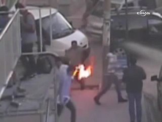Molotofla alevler içinde kalan seyyar balıkçı saniye saniye görüntülendi