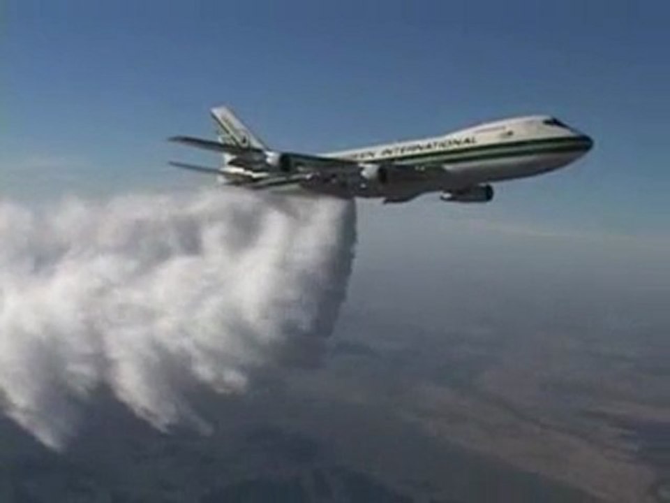 boeing 747 high altitude water dump