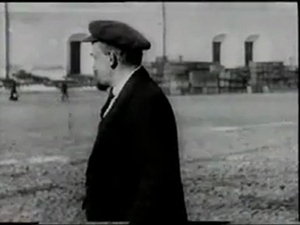 Peter Psycho Ehlers - Lenin at_Kremilin_Presiding.