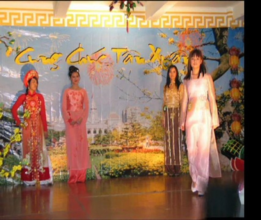 Đầu xuân lính chúc - Thanh Tùng - Minh Châu