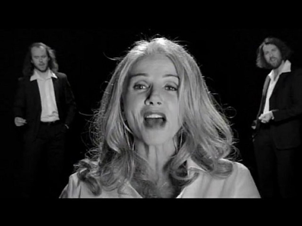 Je suis une femme (La Chanson du Dimanche, la Série, saison 1)