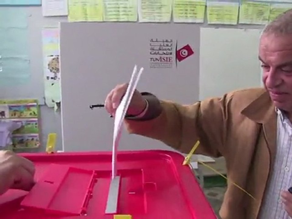 Tunisians head to the polls in historic election