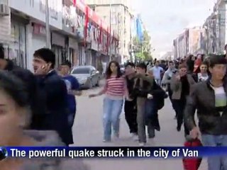 Quase mil mortos em terremoto na Turquia