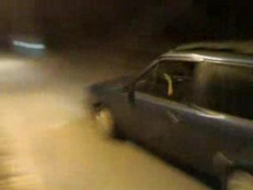 Dérapage en Polo 01