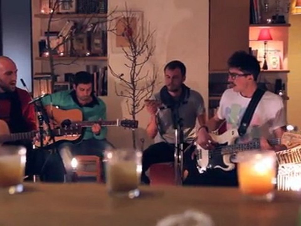 Les Sunday Songs du Laboratoire de Curiosités, #1 Bluebird Supernovae