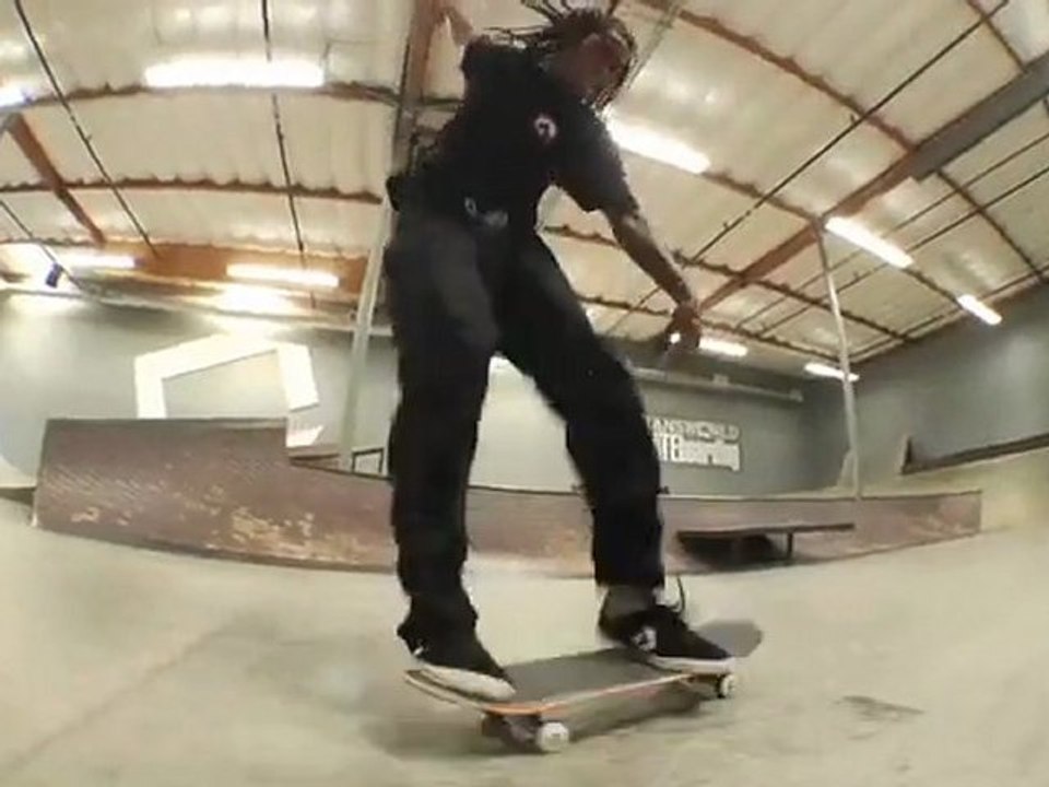 How To: Inward Heelflips With Shuriken Shannon