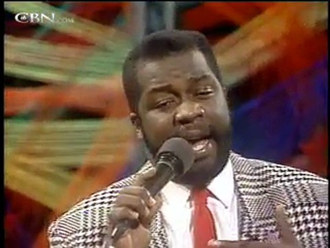 700 Club Classics - BeBe and CeCe Winans - CBN.com