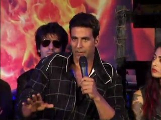 Akshay Kumar Takes A Dig At Superhero Shahrukh Khan’s Ra.One! - Latest Bollywood News