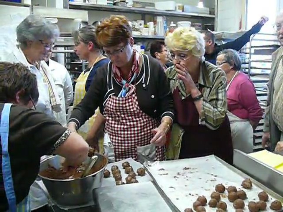 Breteuil-sur-Noye ; les apprentis pâtissiers à l'oeuvre
