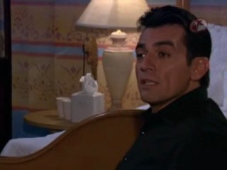 Paula le pide a Rogelio cenar en su cuarto