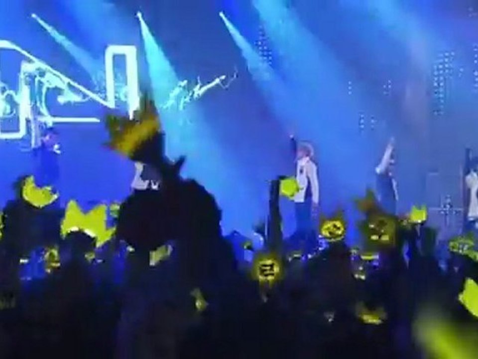 Big Bang Big Show 2011 - 03 La La La+VIP+Bigbang