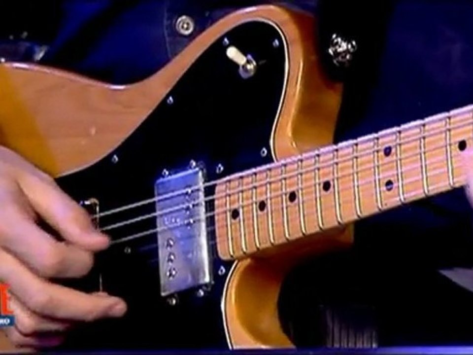 Aaron - Space oddity ( reprise de David Bowie )