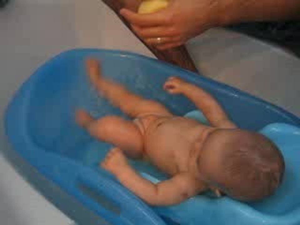 Laure dans le bain 2