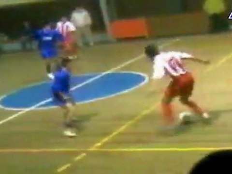 NANO JOGA BONITO 2011 FUTSAL MEJORES JUGADAS REGATES SKILLS TRICKS VOLUME 75 SHOWBOAT