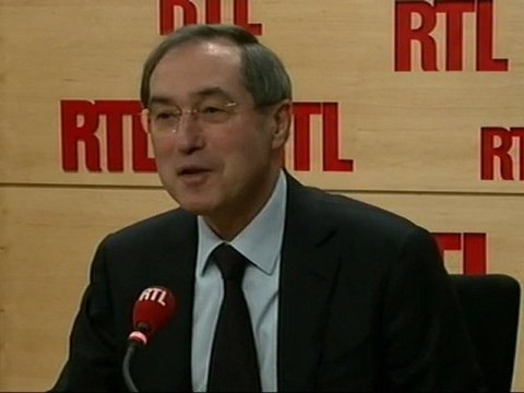 Claude Guéant, ministre de l'Intérieur, de l'Outre-Mer, des Collectivités territoriales et de l'Immigration : Nicolas Sarkozy est totalement concentré sur la crise européenne