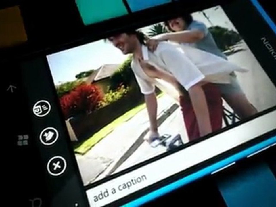 Nokia Lumia 800 Video - Mobilhat.com