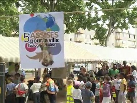 Assises pour la ville sur le thème de l'écologie urbaine, à Nanterre