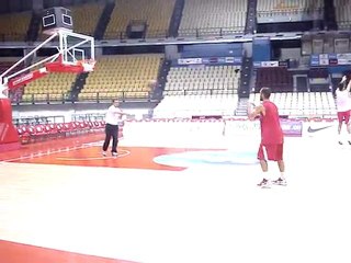 RedPlanet.gr - Σπανούλης τρίποντα στο ΣΕΦ