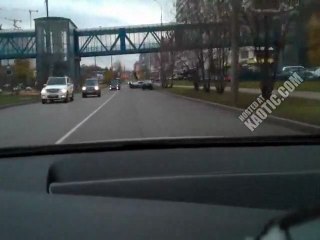 EN AIGEIRA blog: Μοτοσυκλετιστής χτυπά με σφοδρότητα σε αυτοκίνητο που στρίβει και τραυματίζεται σοβαρά!