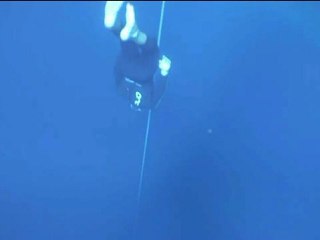 Récord mundial de apnea-88m sin aletas (Importante verlo en Pantalla Completa)