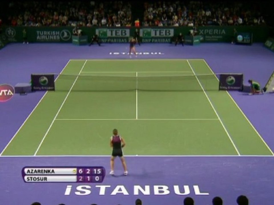 Istanbul - Azarenka schlägt Stosur