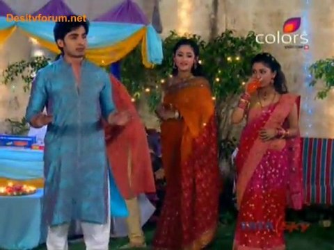 Hamari Saas Leela - 27th October 2011 Watch Video Online p1